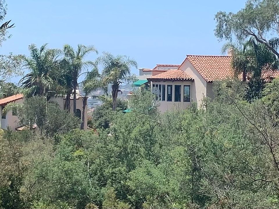 1st image of 727 E Micheltorena St