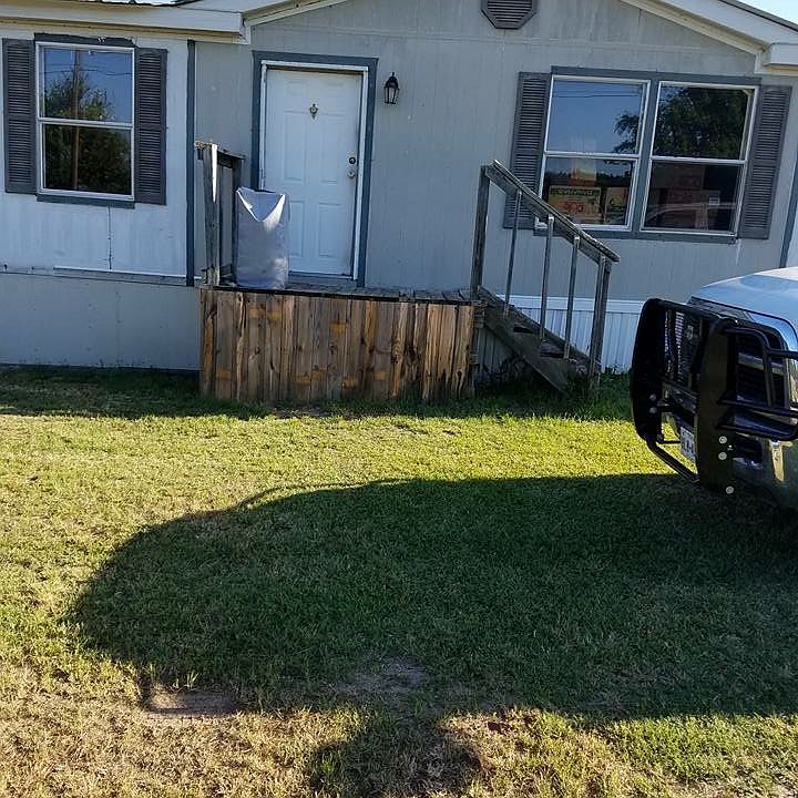2nd image of 2811 Saturn Dr
