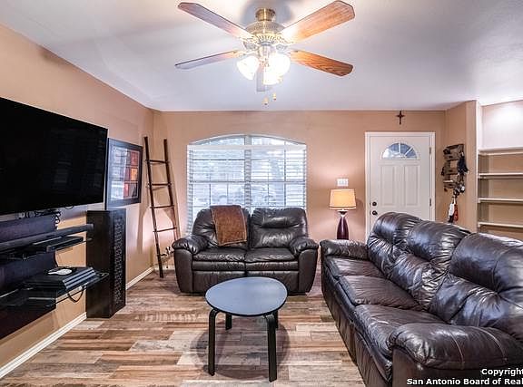 2nd image of 8396 Dawnwood Dr