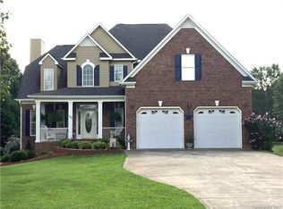 120 Oak Meadow Rd, Mooresville, NC 28115