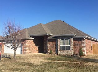 204 Blair Cir, Pea Ridge, AR 72751