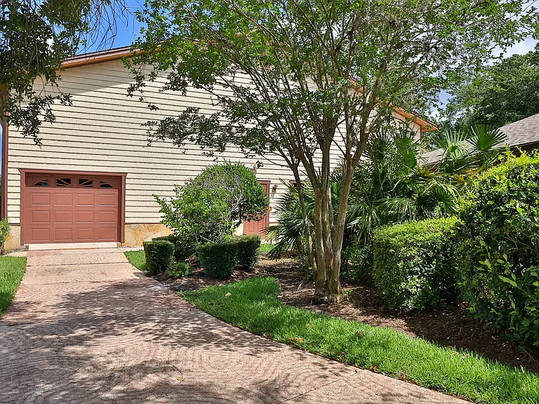 1807 Lindbergh Ln — Photo 53