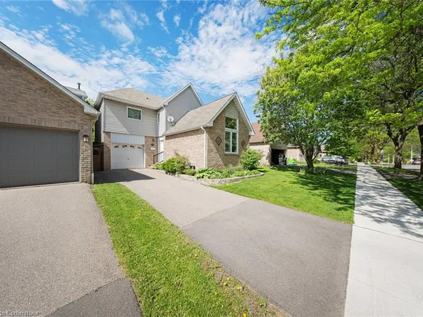 27 Lafferty St, Toronto, ON M9C 5B5