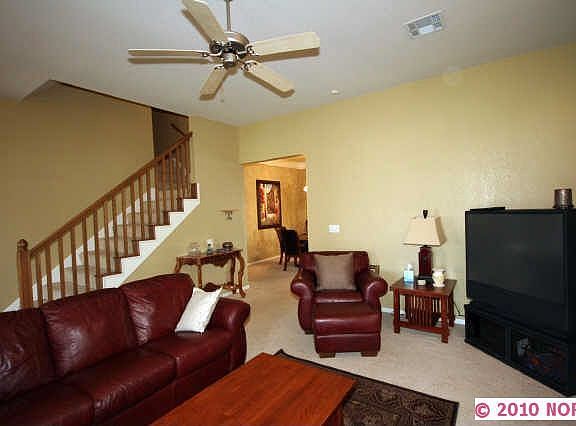 3rd image of 1109 N Yellowood Ave