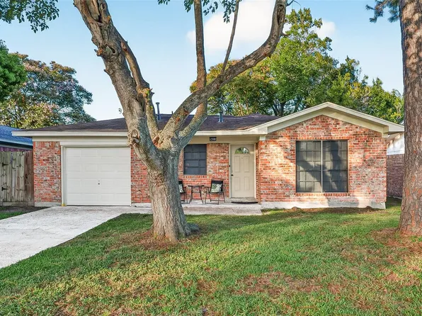 313 S Carroll St, La Porte, TX 77571