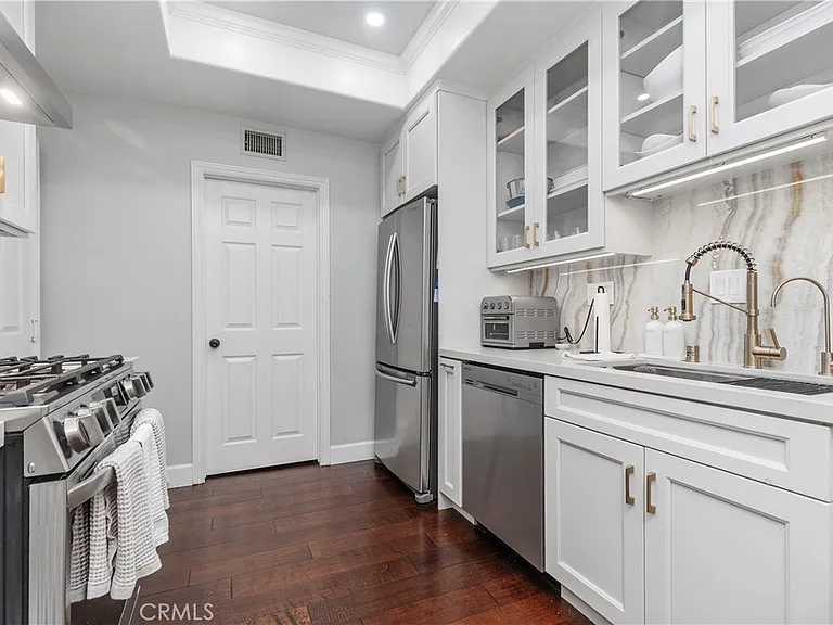 66 Baycrest Ct — Photo 18