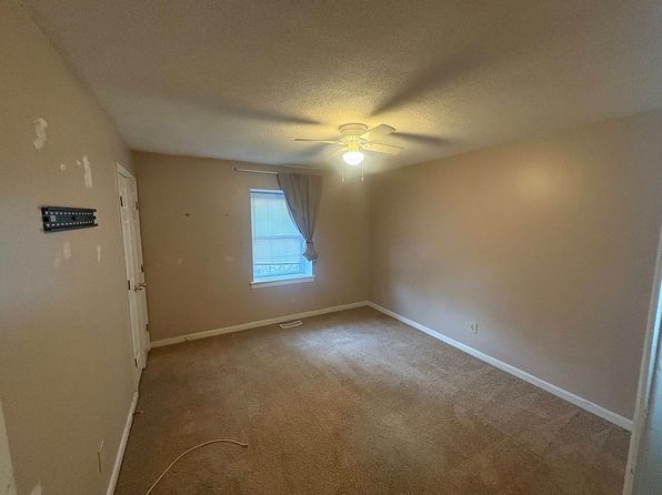 4705 Blue Bird Ct APT E