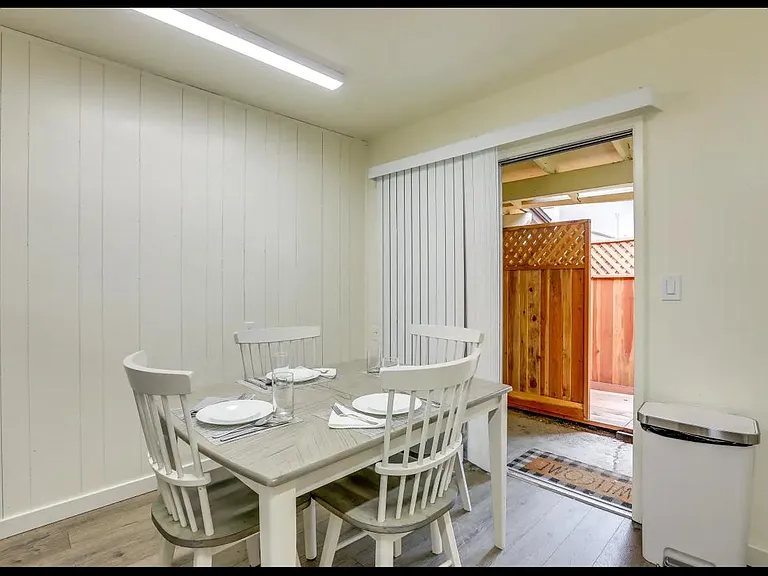 2708 Armstrong Ave #A — Photo 13