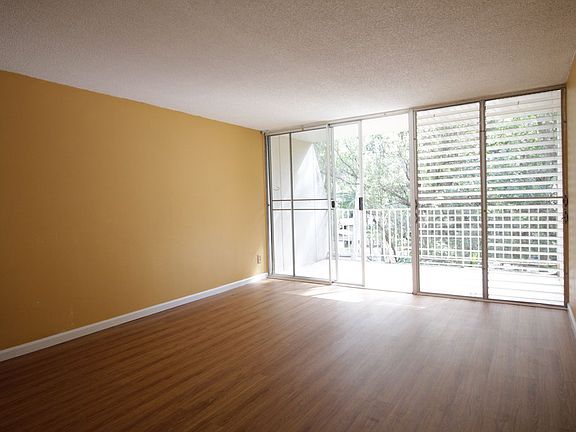 2nd image of 95-2039 Waikalani Pl APT C203