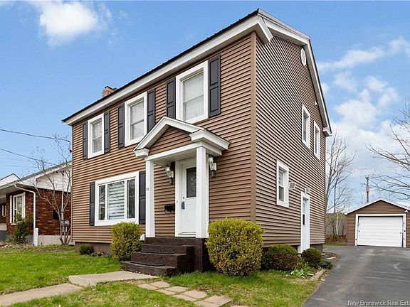 2nd image of 25 Wellington Ave