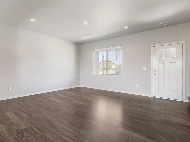 2139 Saison St — Photo 4