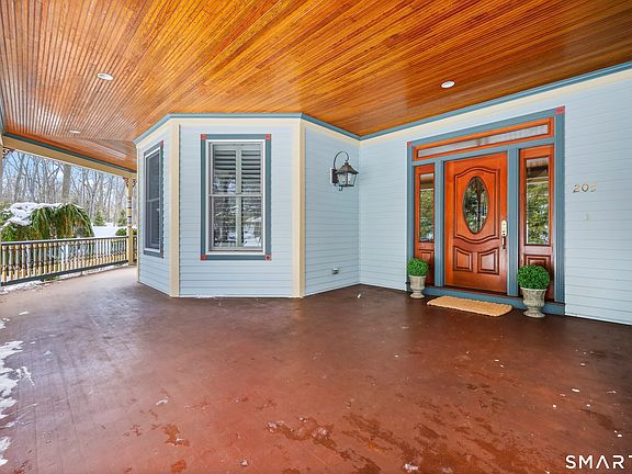 3rd image of 205 East Rocks Road