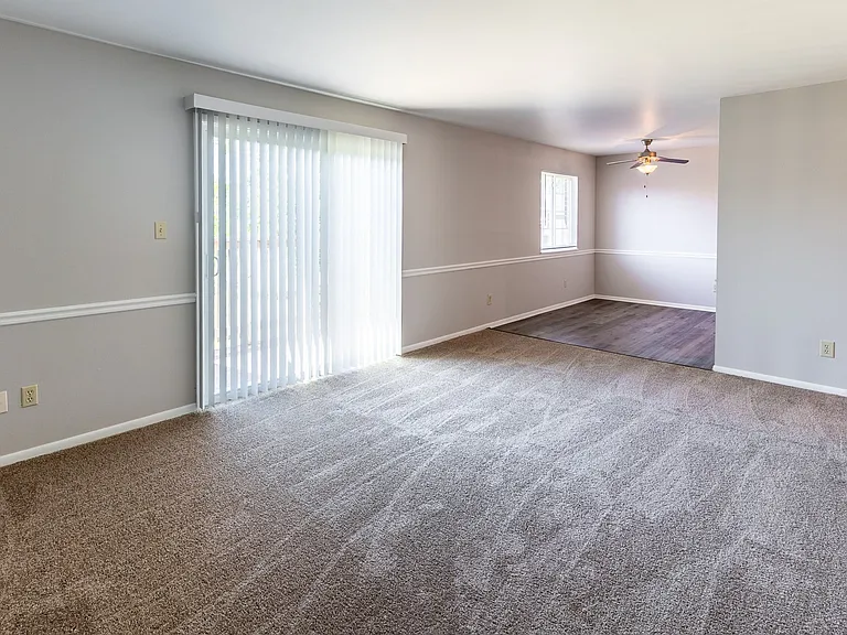 Pickwick Farms Apartments — Photo 31