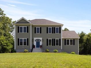 25 Turner Farm Rd, Uxbridge, MA 01569