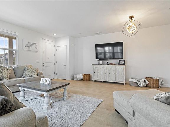 4th image of 2263 Orleans Street