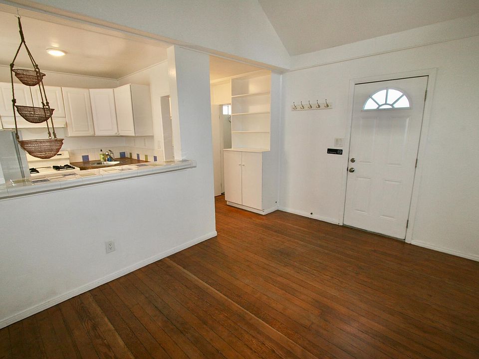 1st image of 45 Ozone Ave #1/2