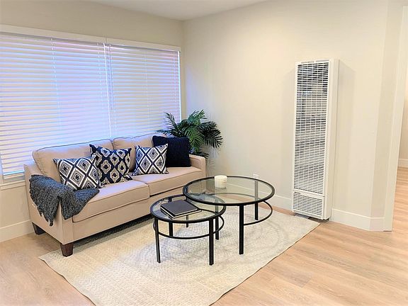2nd image of 462 22nd Ave APT 5