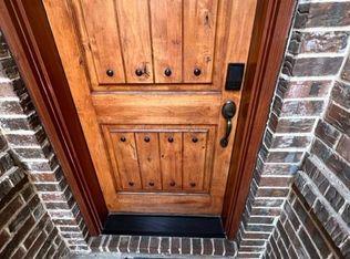 2211 Eriksson Ln, Dallas, TX 75204