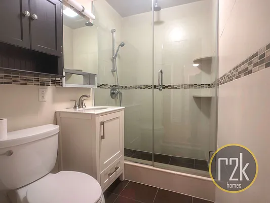 Rented by Realty 2000 Corp | media 89