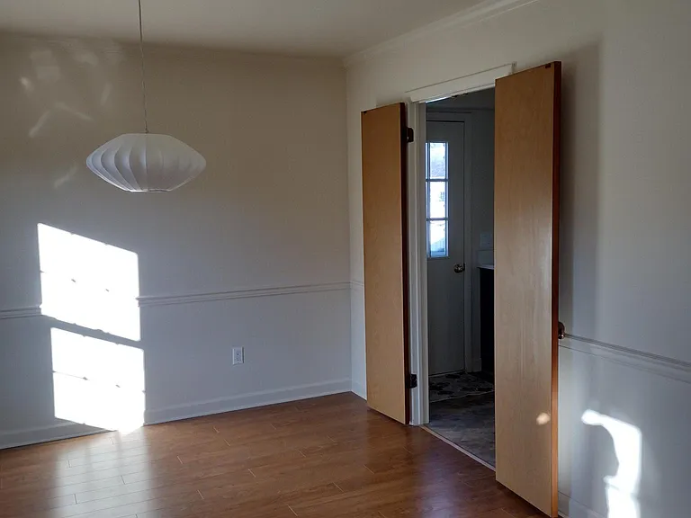 113 Holly Ter — Photo 5