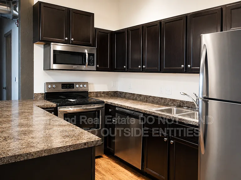 159 Maxwell St #200 — Photo 4