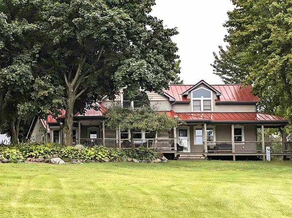 8122 Morrison Rd, Greenleaf, WI 54126