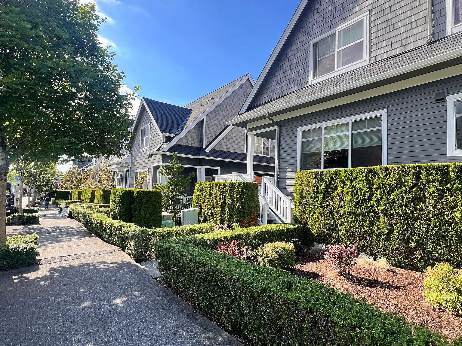 3 bed, 2.5 bath, 1410 sqft, $3,000 — Photo 4