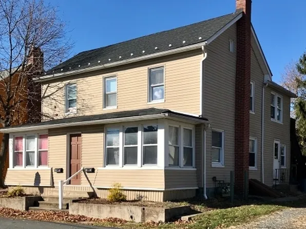 9 Hahn St, Washington, NJ 07882