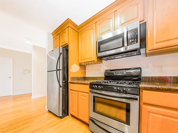 5th image of 900 Van Ness Ave APT 501