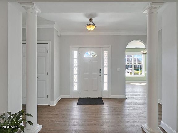 5th image of 3137 Redfield Drive