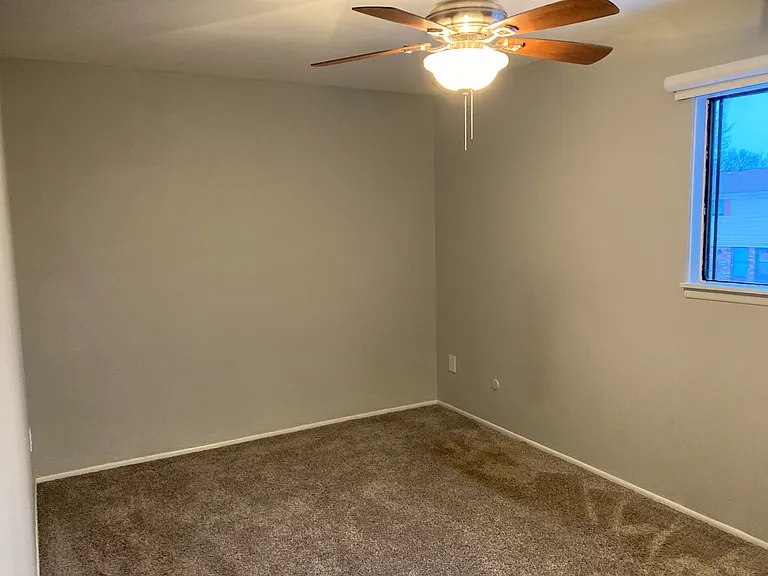 325 Dahlgren Dr — Photo 14