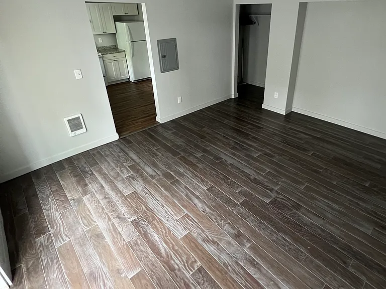 554 SW Jefferson Ave #5 — Photo 2