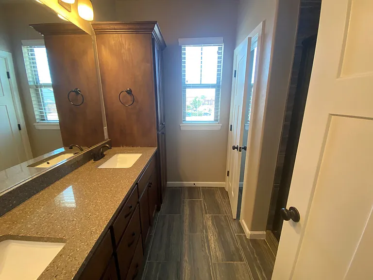 Del Norte Duplexes — Photo 17
