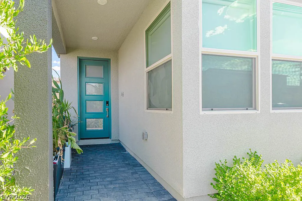 4 bed, 3.5 bath, 2683 sqft, $2,950 — Photo 3