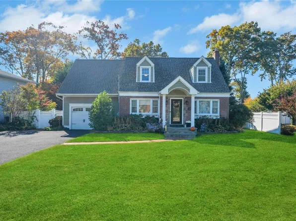 58 Sunset Road, Bay Shore, NY 11706