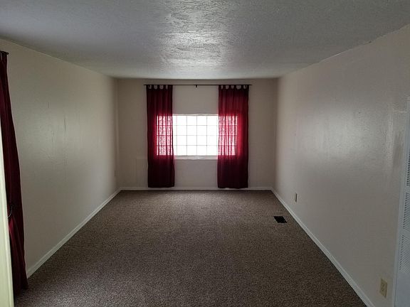 3rd image of 1709 Wilmoore Dr SE