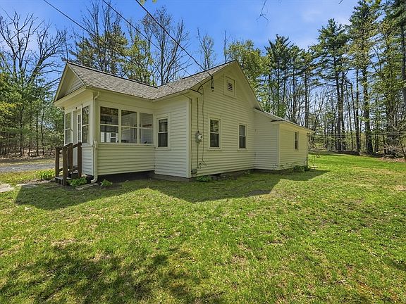 3rd image of 52 Log Plain Rd