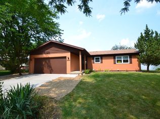 2030 Savannah Rd, Elgin, IL 60123