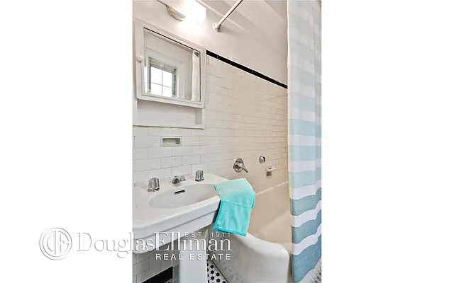 Sold by Douglas Elliman | media 28