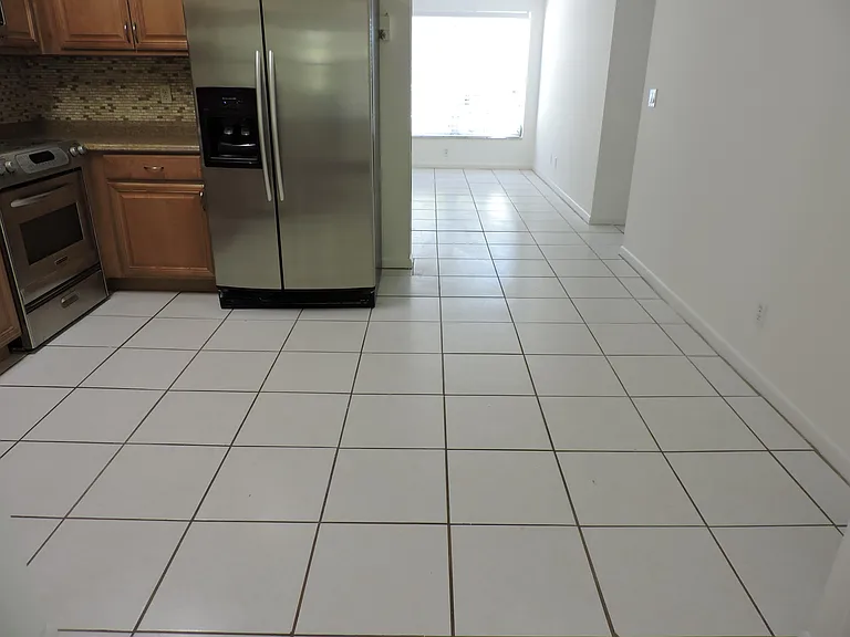 9046 SE Parkway Dr — Photo 6