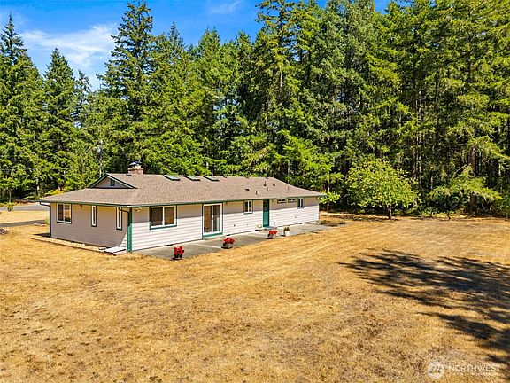 4th image of 3205 107th Avenue SW