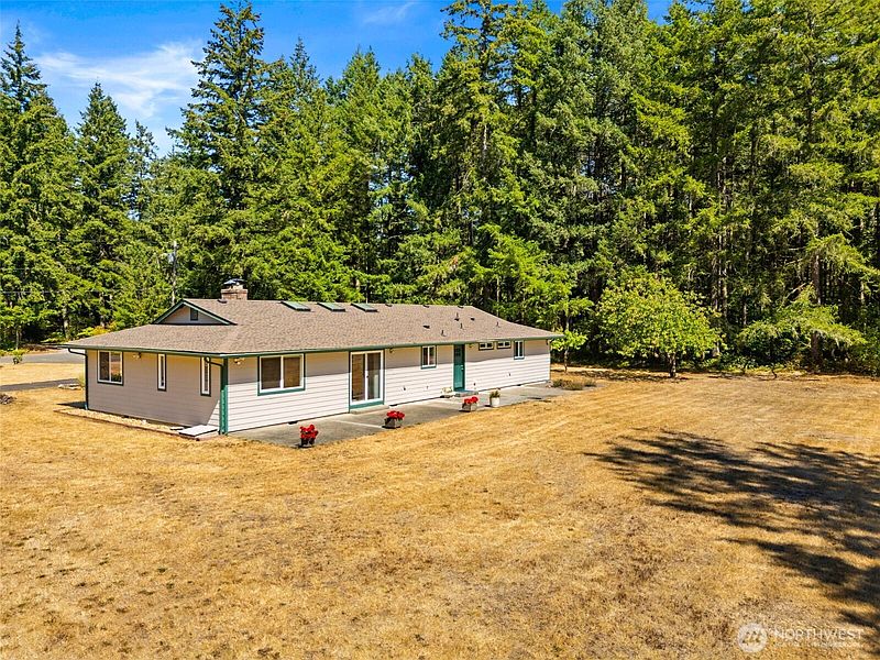 4th image of 3205 107th Avenue SW