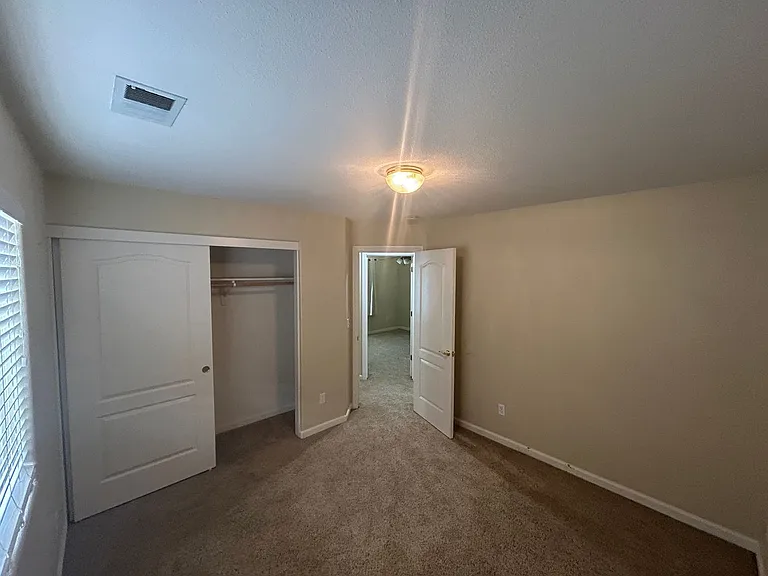 2416 Glacier Way — Photo 11