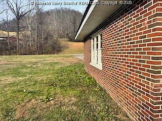 5th image of 6026 Pond Fork Rd