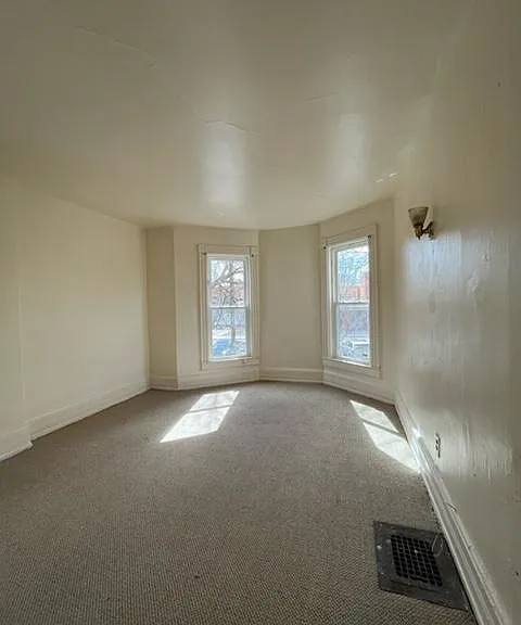 811 E 2nd St #811 — Photo 3