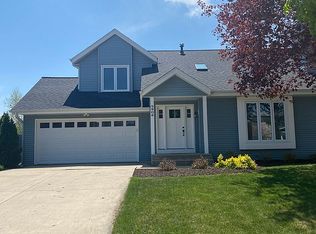 5909 83rd St, Kenosha, WI 53142