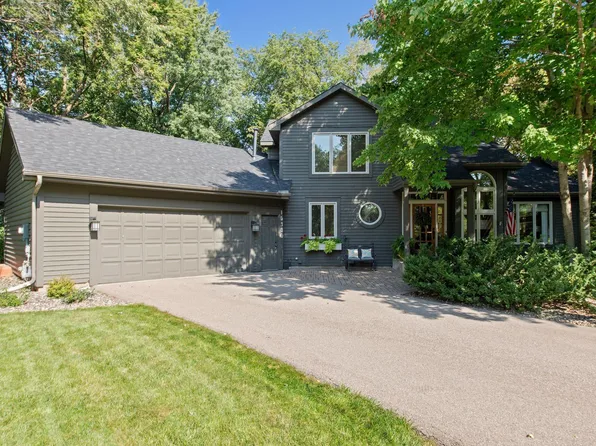 15330 Knob Hill Curv, Minnetonka, MN 55345