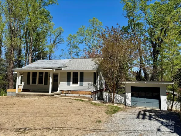 1812 Lower Ridgewood Blvd, Hendersonville, NC 28791