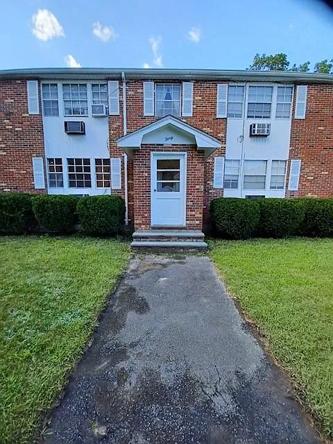 30 School St — Photo 1
