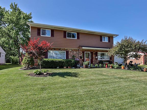 2nd image of 123 Silverwood Cir